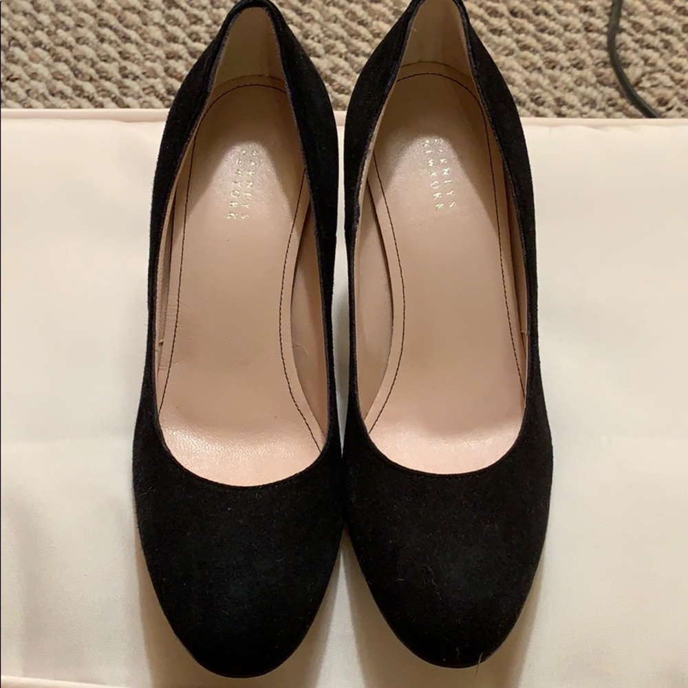 New without box Barney’s NY Vero Cuoio Pumps